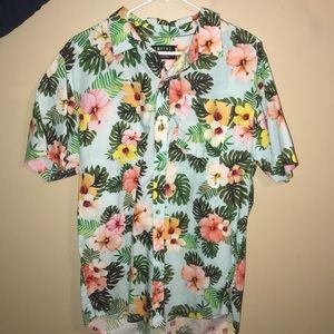 Hawaiian floral short sleeve button down